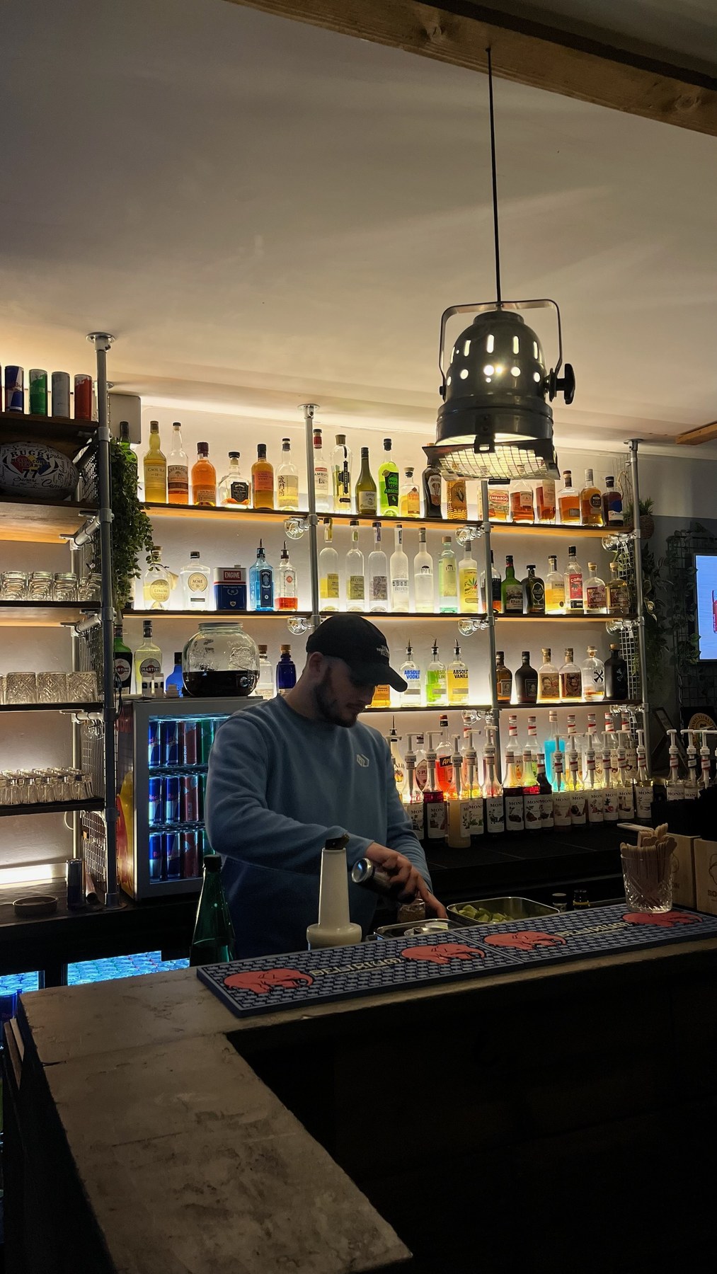 Le bar du BU à Melun et son équipe en préparation